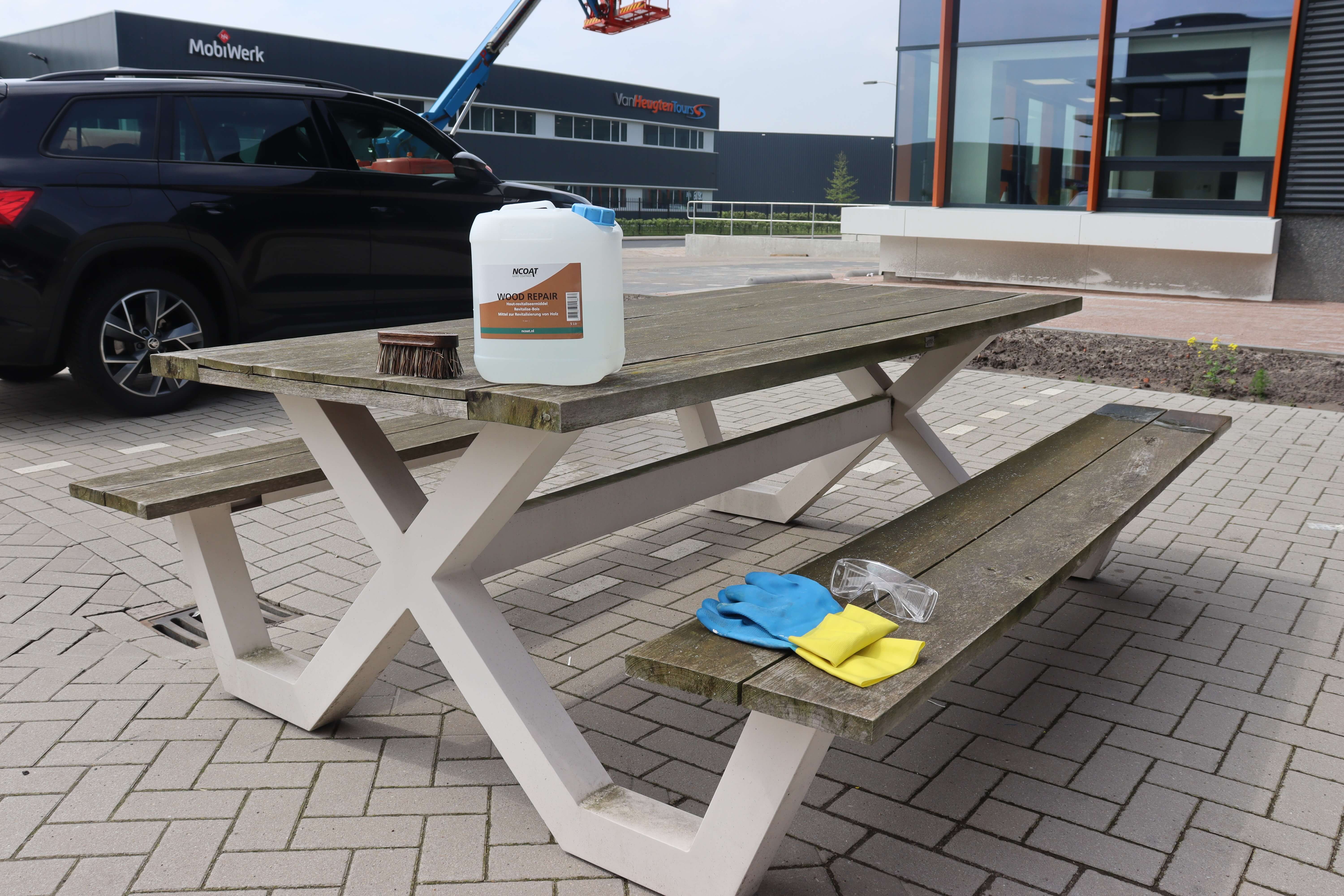 Afbeelding voor: Picknicktafel van Vistapaint hersteld naar oorspronkelijke glorie