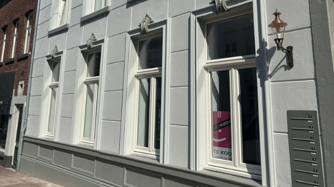 Afbeelding voor: Gevel in oude glorie hersteld met Aguaplast Super Repair