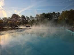 Afbeelding voor: Dauwpunt: belangrijke factor bij het schilderen van zwembaden