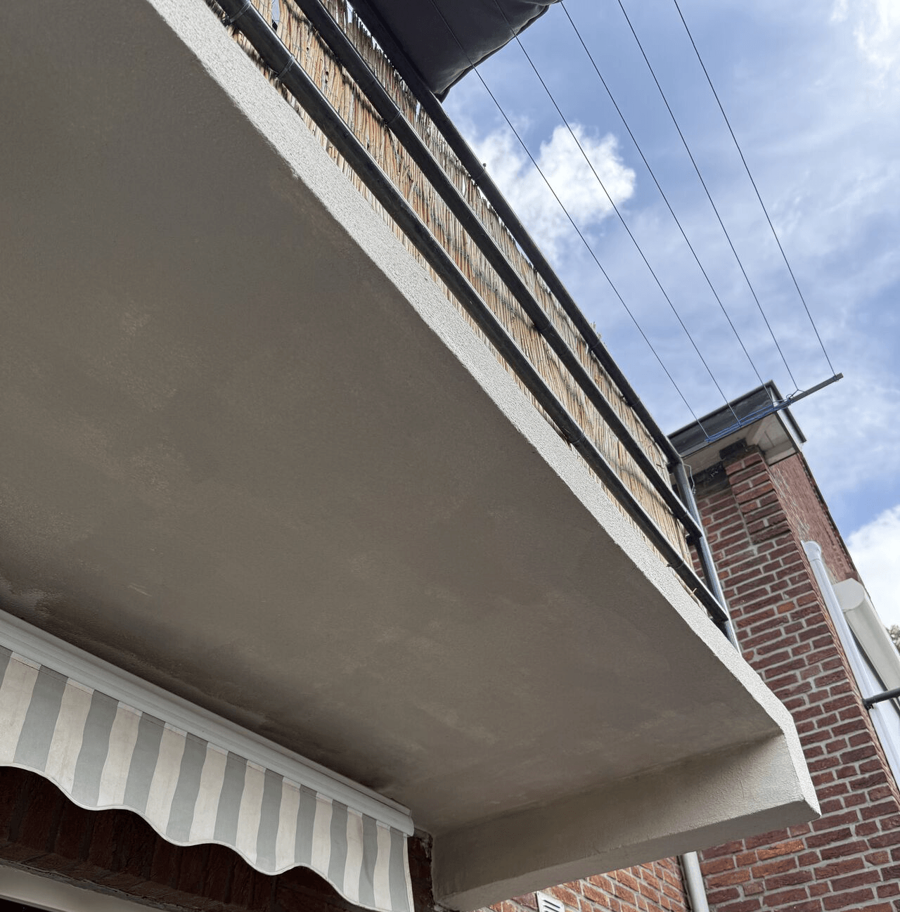 Afbeelding voor: Zo pak je een beschadigd balkon écht goed aan 